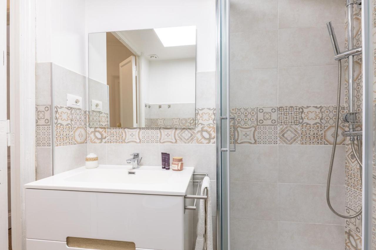 Gentile Suites - Private Rooms Рим Екстер'єр фото